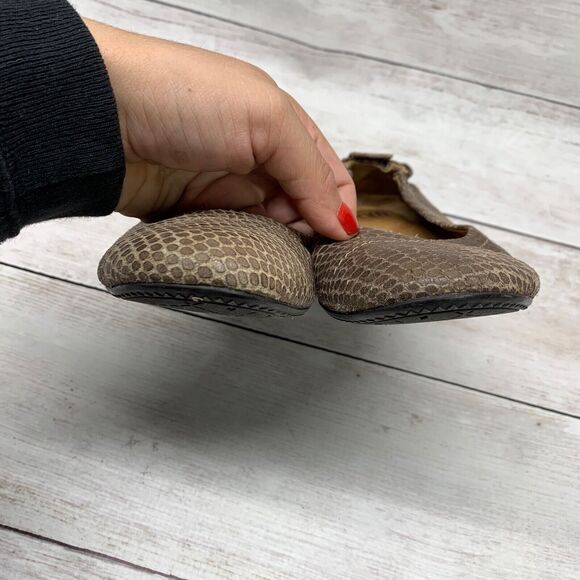 Sofft Womens Size 7.5M Ballet Flats Shoes Snake Print Leather Comfort Casual - Picture 6 of 10